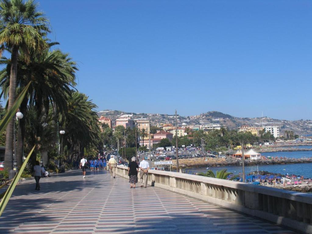 Casa Vacanza Rossella Sanremo Exterior foto